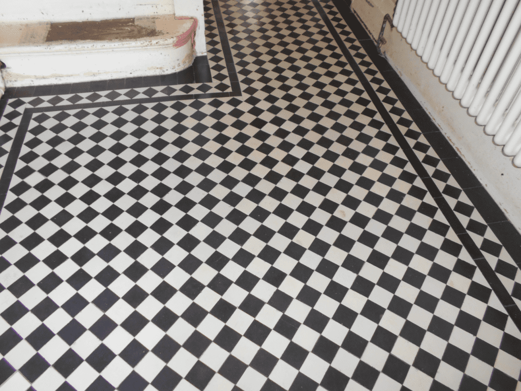 Victorian tiled hallway in Ealing that has been deep cleaned and restored